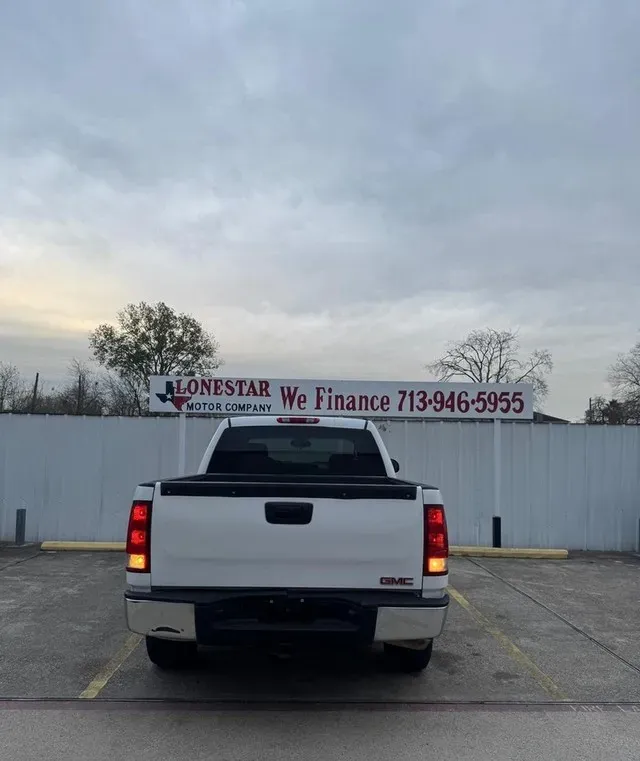 2011 GMC Sierra 1500 2WD SL Crew Cab photo