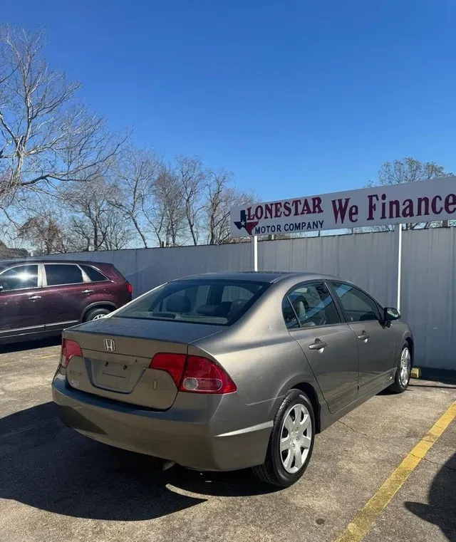 2007 Honda Civic Sedan LX photo