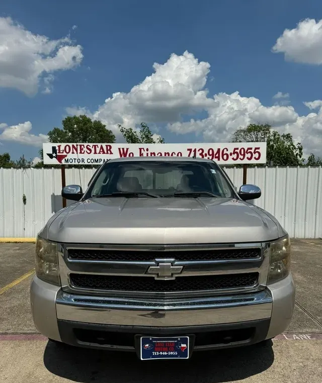 2007 Chevrolet Silverado 1500 2WD LT w/1LT Crew Cab photo