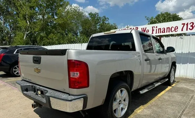 2007 Chevrolet Silverado 1500 2WD LT w/1LT Crew Cab photo